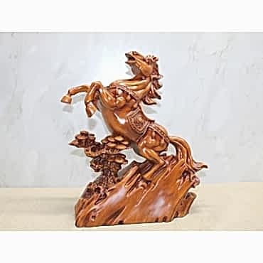 Polyester Şahlanmış At Figürü 