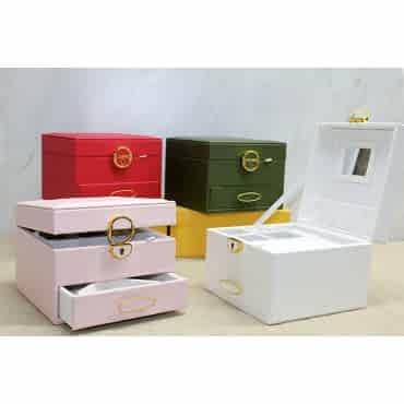 16x16 cm Deri Kaplamalı Makyaj Ve Takı Kutusu 