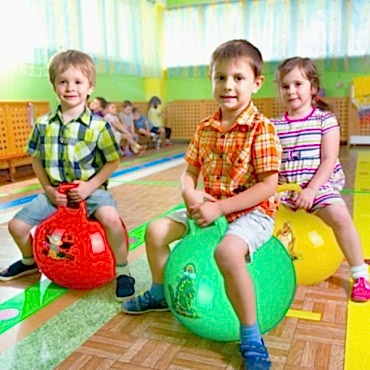 Kulplu Zıplama Ve Pilates Topu 