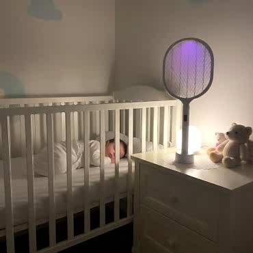 USB Şarjlı Standlı Şarj Göstergeli UV Işıklı Beyaz Sinek Öldürme Raketi